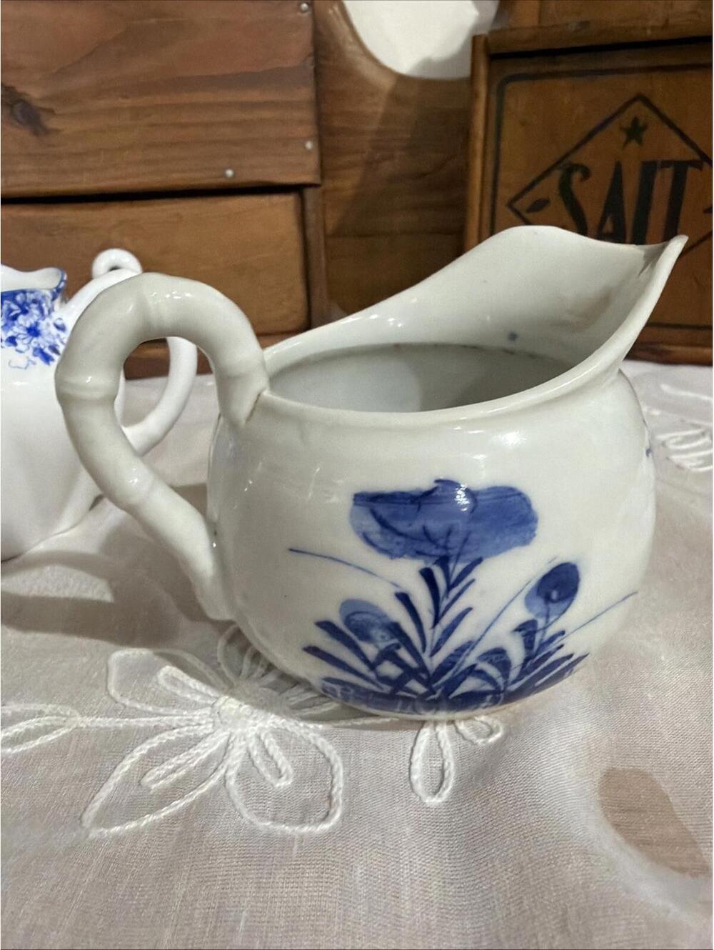 VTG small Creamer pitchers lot 2 Blue Floral Bone china cottage primitive decor - Picture 8 of 15